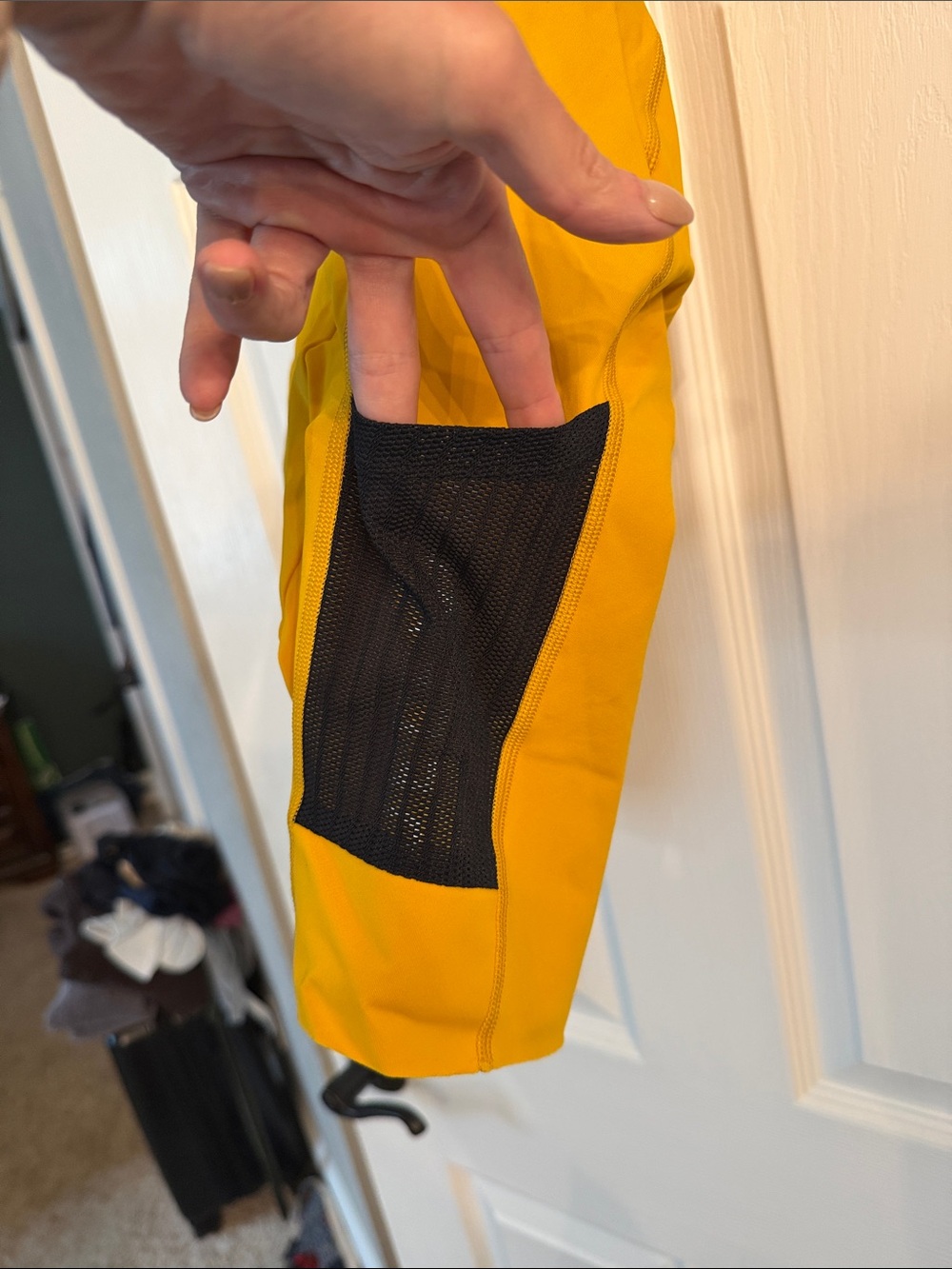 Seamless ColorPop High Waisted Bib Shorts - Picture 3 of 8